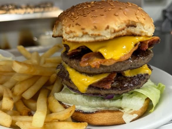 Bacon Cheeseburger.